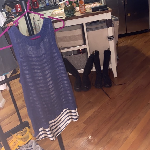 ✨🌹BNWOT🌹✨CENTRAL PARK WEST BEAUTIFULLY MADE SLEEVELESS BLOUSE✨🌹XS🌹✨STAPLE✨🌹 - Picture 2 of 9